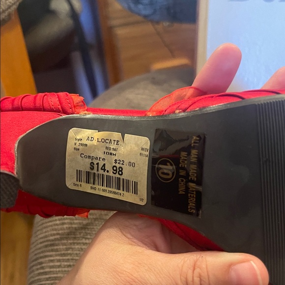 Delicious Vibrant Red Ruffle Sandals - Picture 4 of 4